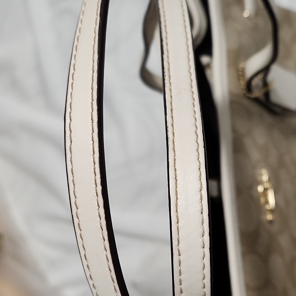 Used Coach Bag - Picture 5 of 6